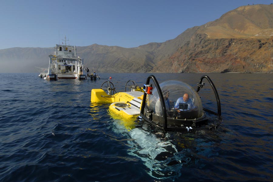 Experimente la Isla del Coco a 300 m de profundidad con el sumergible ...