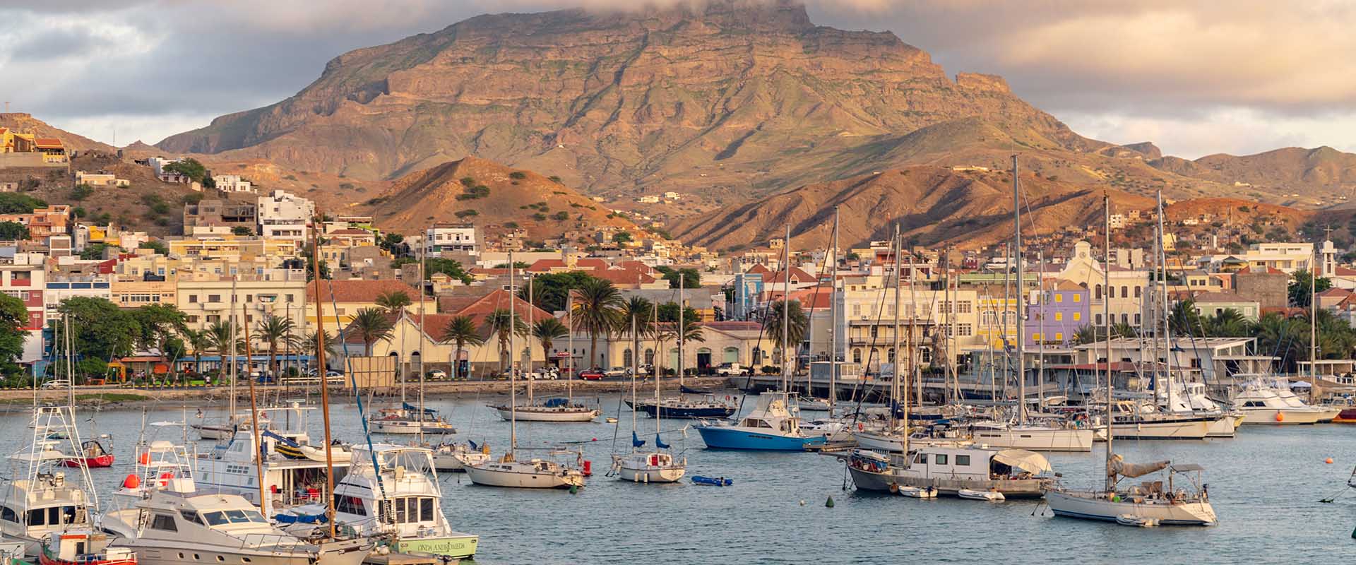 Avontuurlijke Cruiseschepen in Cape Verde - LiveAboard.com